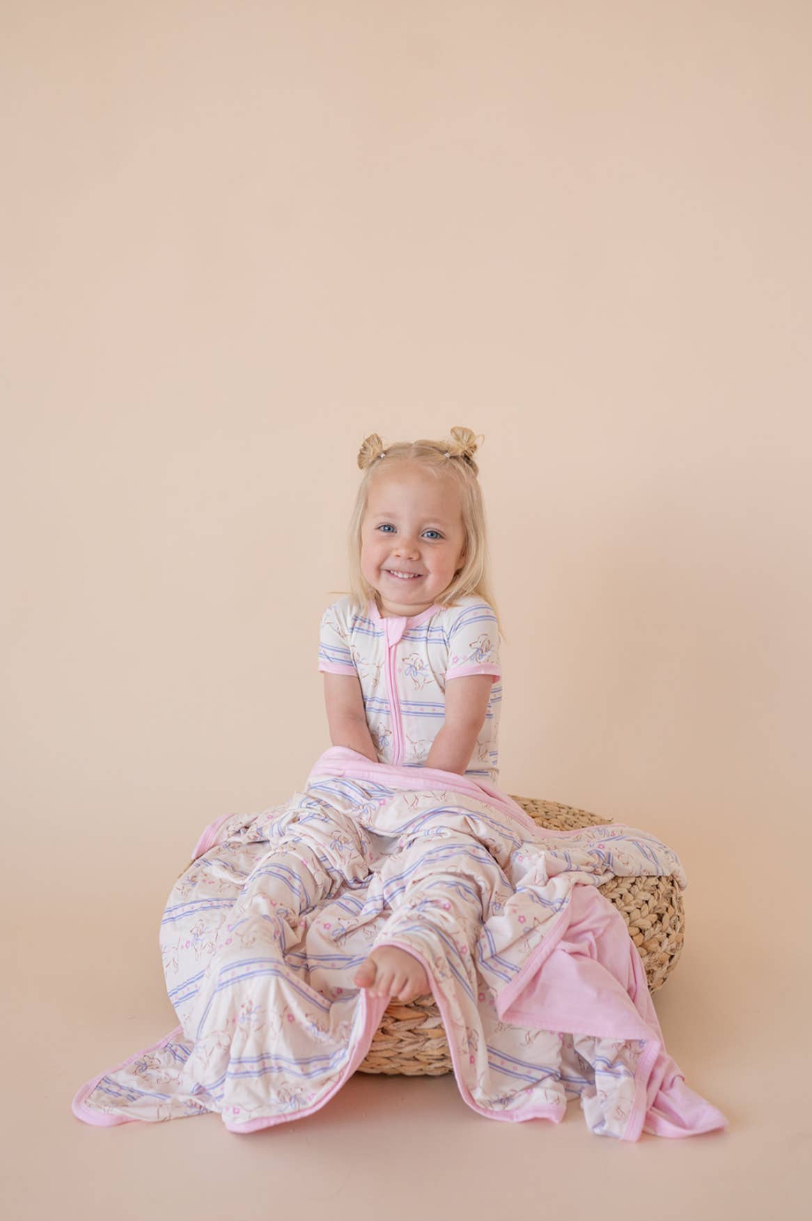 Darling Dachshund Bamboo Blanket